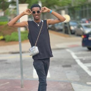 Meet your Posher, Devaughn